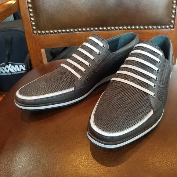 Men's New leather slip ons. - Picture 7 of 8